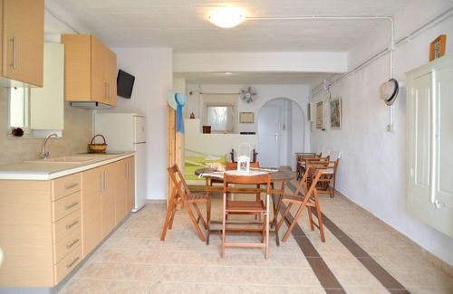 Tripiti Apartamento | Apartamento junto al mar en Klima, Milos