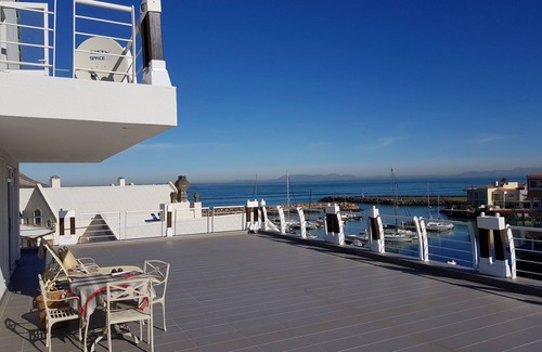 Gordon's Bay Apartamento | Apartamento junto al mar en Gordon s Bay