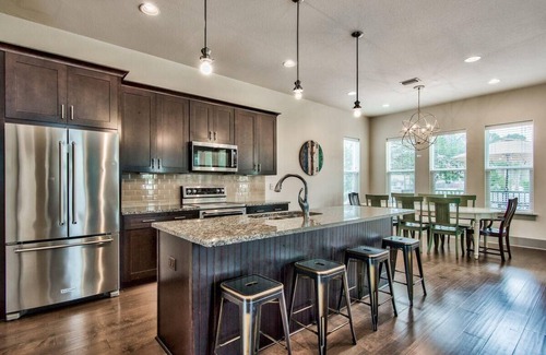 Frangista Beach Casa | Seaside Bliss: 4B/4B, Patio, BBQ, Pool, Near Beach