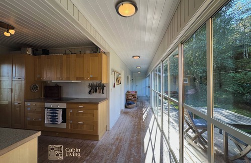 Kragero Cabina | Seaside cabin with boat and beach in Kragerø