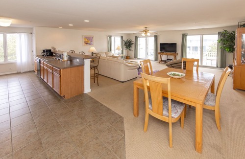 Sandbridge Condominio | Seaside Condo in Sandbridge 2 bd/1.5 bath