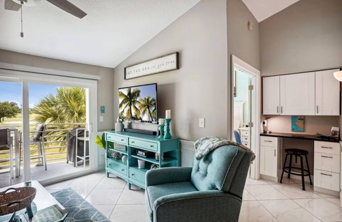 Isla del Sol Condominio | Beachside condo with pool, hot tub, close to beaches, WiFi, AC, washer/dryer