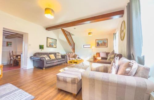 Kewstoke Casa | Seaside-Dog Friendly-Country Cottage-w log burner