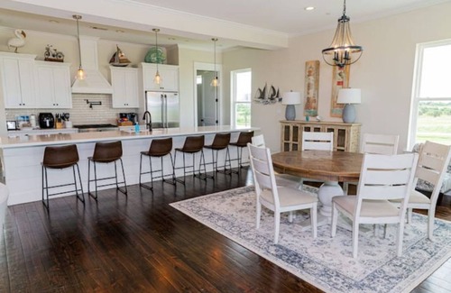 Galveston Casa | Seaside Escape: Beautiful, Spacious, Peaceful