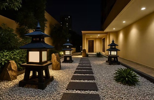 Ermita Complejo | Seaside Escape in Front of US Embassy