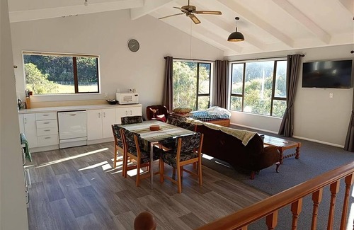 Hakahaka Casa | Seaside Escape in Hakahaka Bay – Relax & Unwind