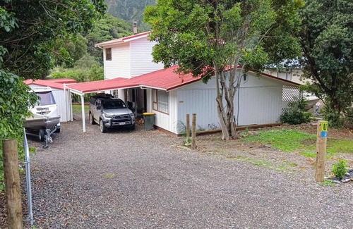 Hakahaka Casa | Seaside Escape in Hakahaka Bay – Relax & Unwind