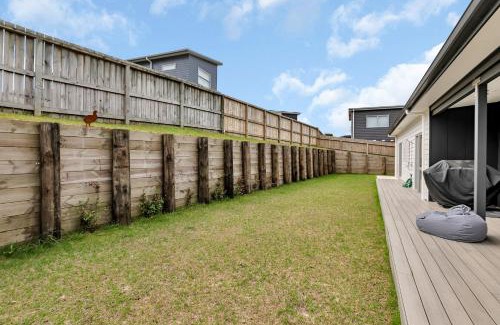 Ruakaka Casa | Seaside Escape - Ruakaka Holiday Home