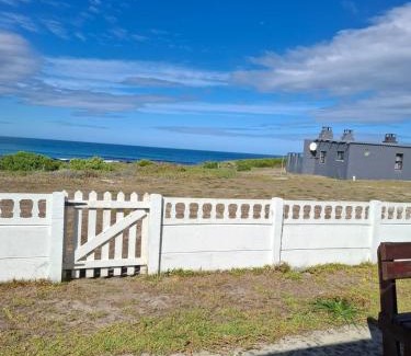 Pearly Beach Casa | Seaside Escape
