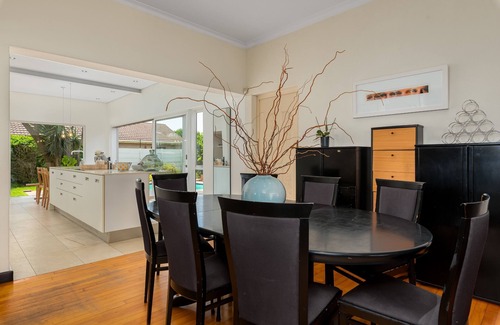 Milnerton Casa | Seaside Family Haven|Stunning Table Mountain View