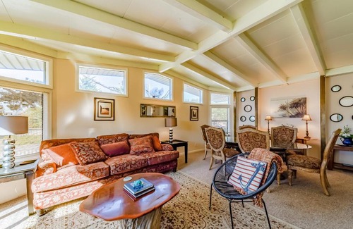 Crescent City Casa | Seaside Family Retreat