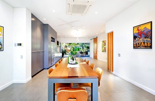 Fannie Bay Casa | Seaside Garden Luxe Living at Sunset Beach