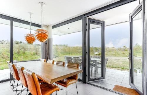 Kamperland Casa | Seaside Getaway with a Beautiful Garden, cleaning included