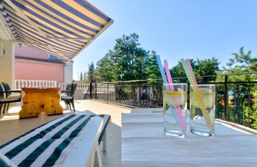 Jadranovo Apartamento | Seaside Guesthouse by JR City Apartments