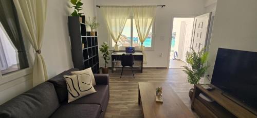 Vari Apartamento | Seaside Haven in Vari