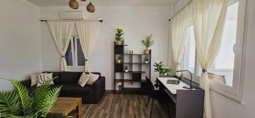 Vari Apartamento | Seaside Haven in Vari