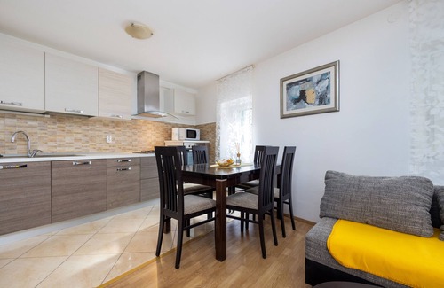Kastel Sucurac Casa | Casa de vacaciones junto al mar Kastel Sucurac, Kastela (K-19241)