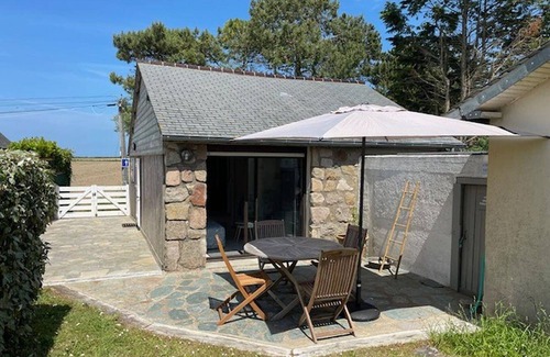 Reville Cabaña | Casa junto al mar con acceso a la playa y WIFI