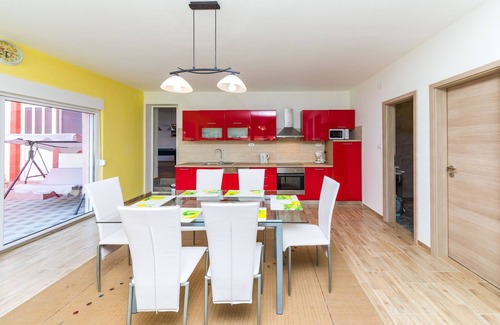 Businci Casa | Casa junto al mar con piscina Businci, Ciovo (K-11882)
