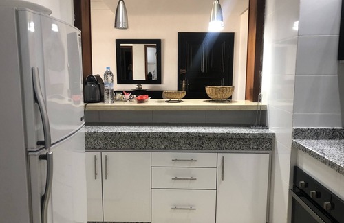 Agadir City Center Apartamento | apartamento de lujo frente al mar puerto deportivo 115 m2 totalmente equipada Clim wifi
