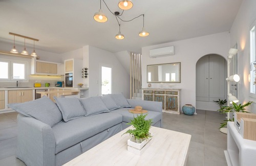 Plaka Villa | Seaside Naxos 2 Villas Piscina privada 8 BDR / 7 BAÑO Capacidad para 20 personas en Plaka