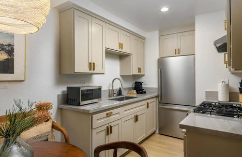 Santa Barbara County Apartamento | Seaside | Newly Renovated
