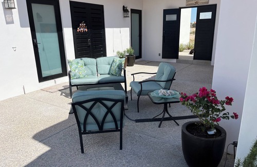 Laguna Shores Casa | Seaside Oceanfront home La Oficina
