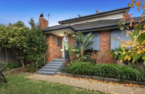 Mornington Casa | Seaside Retreat with Swim Spa (6m x 2.3m)