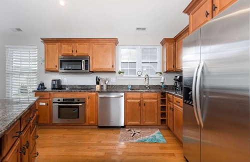 Cape May - Wildwood Casa | Seaside Sanctuary: 5 Bedroom Weekly Vacation Retreat with Pool, Deck, and Beach