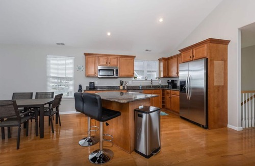 Cape May - Wildwood Casa | Seaside Sanctuary: 5 Bedroom Weekly Vacation Retreat with Pool, Deck, and Beach