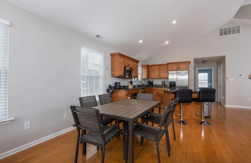 Cape May - Wildwood Casa | Seaside Sanctuary: 5 Bedroom Weekly Vacation Retreat with Pool, Deck, and Beach
