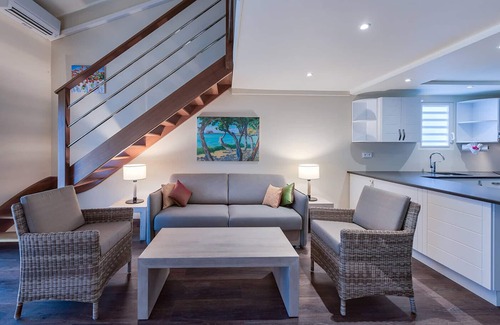 Grand Case Complejo | Seaside Serenity | 2 Beaches, Pool, Balcony w/ Oceanview & Diving Options