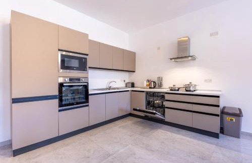 Għadira Apartamento | Seaside Serenity 5 - few mins walk to the beach by QuickTrips