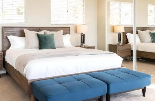 Sunset Cliffs Casa | Seaside Serenity Stunning Oceanfront Retreat