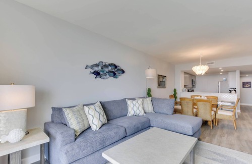Northeast Virginia Beach Condominio | Seaside Serenity: 2 Bedroom Beach Condo in the Heart of the Resort Area