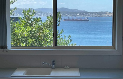 Sandy Bay Casa | "Seaside Serenity" with Views, Sleeps 9, 3 bath
