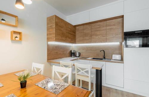 Pogorzelica Apartamento | Seaside Sun Seasons 24 Apartments in Pogorzelica with Parking by Noclegi Renters