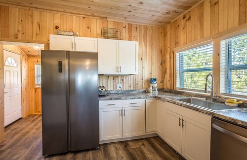 Carrabelle Casa | Seaside Sunrise 2BR/1BA beachfront home