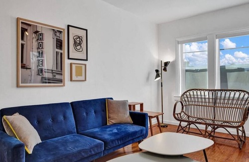 Northeast Miami Cabaña | Season Discount!! Biscayne Deluxe House, 4br/2bath, Free Parking, Garden & Bbq!