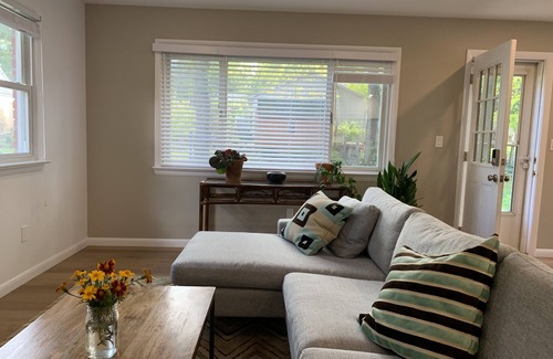 New Paltz Casa | Seasonal or short term, modern 4-bedroom on quiet, tree-lined street