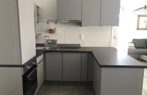 Sainte-Maxime Apartamento | SEASONAL RENTAL T3 DOWNTOWN STE MAXIME
