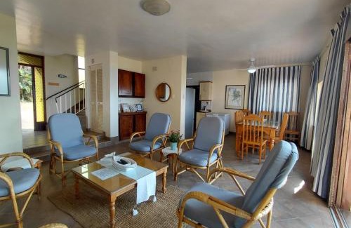 Port Edward Apartamento | Seaverge Chalets 8