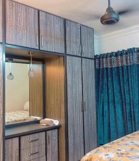 Clifton Apartamento | SeaView 2BR with parking, Walk to Dolmen Mall & Park