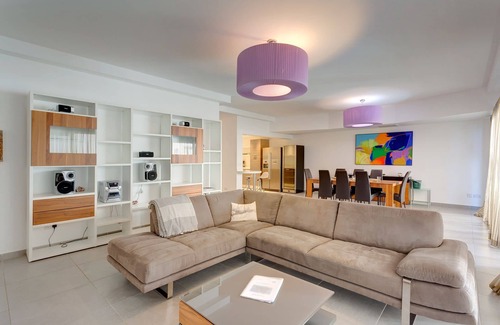 Sliema Apartamento | Seaview Apartment In Fort Cambridge, Sliema