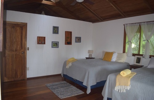 Chiguata Cabina | Seaview at Playa Chiquita Wildlife Lodge above Canopy