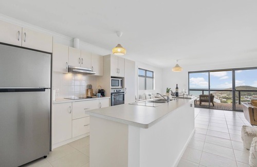 Encounter Bay Casa | Seaview at the Bay - Wi-Fi and Linen Included