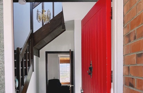 Wellington Casa | seaview, big, 10 mins to airport