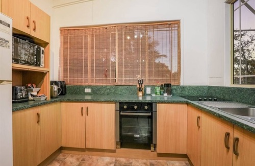 Seventeen Seventy Apartamento | Seaview - Charming Two-Bedroom Home with Stunning Views of the Historic Bay of 1770