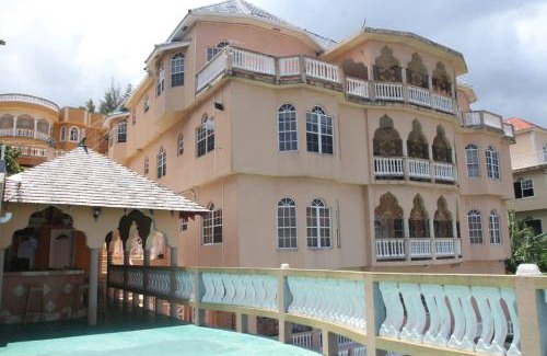 St.Bran's Burg Casa | SeaView Heights Villa montego bay