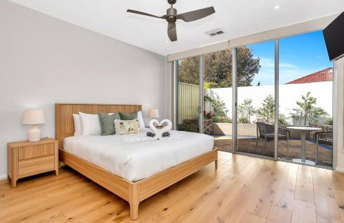 Henley Beach Casa | Seaview Horizon Coastal Elegance by Henley Beach